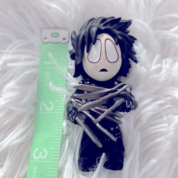 Funko Edward scissor hands figurine - Picture 6 of 6